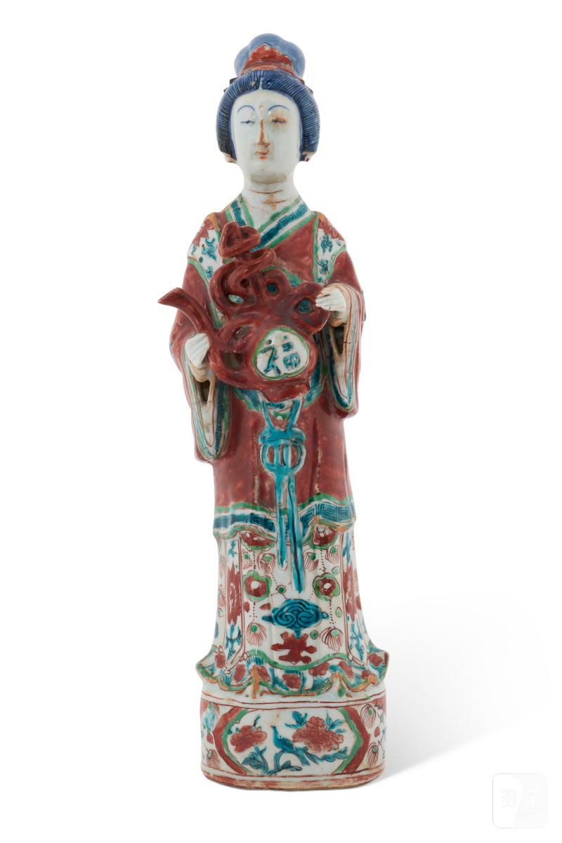 VERSEUSE REPRÉSENTANT UNE DAME DE COUR EN PORCELAINE KINRANDE  CHINE, DYNASTIE MING, MILIEU DU XVIE SIÈCLE